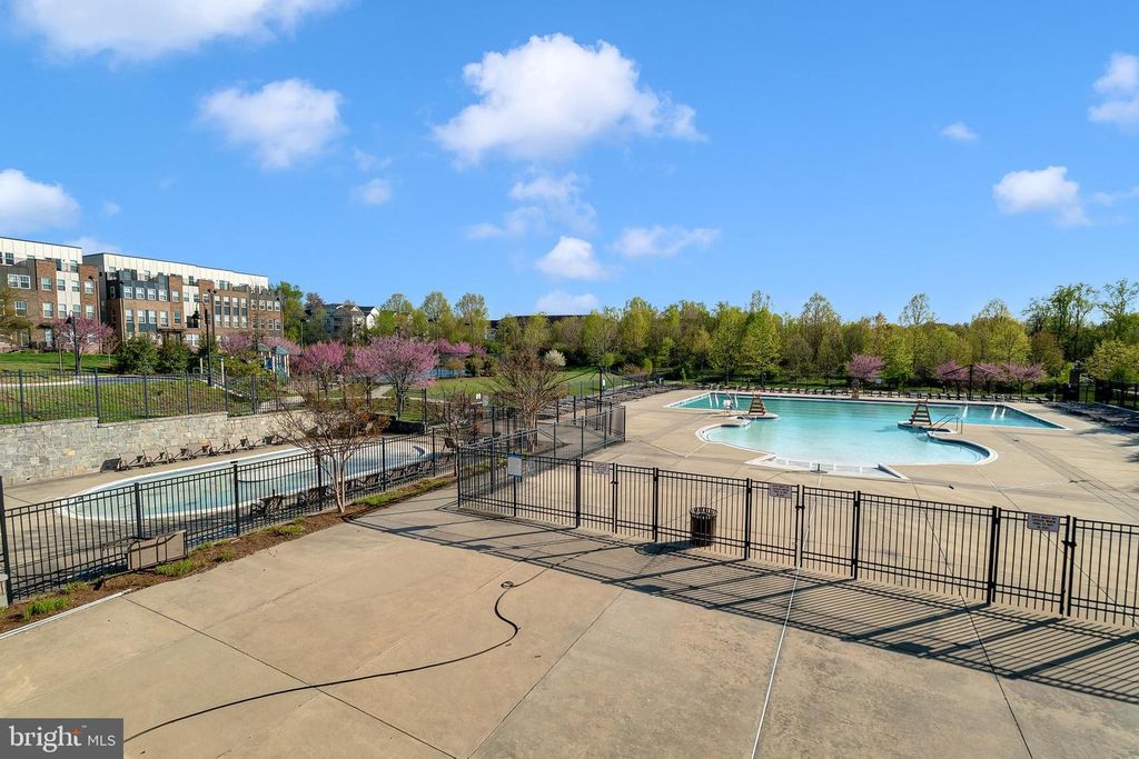 Image 47 of property listing at 52 BLEEKER PL, Gaithersburg, MD 20878