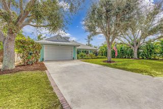 9122 SE Pomona Street, Hobe Sound, FL 33455