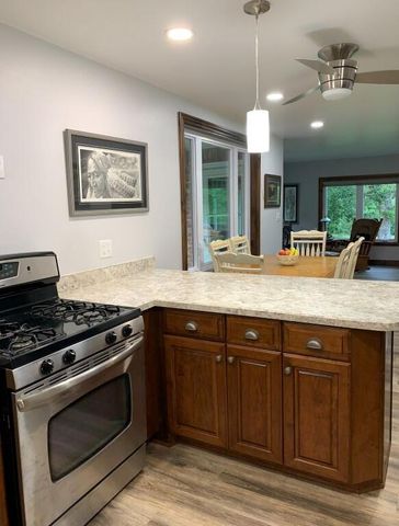 24461 Scenic Valley Drive, Cassville, MO 65625