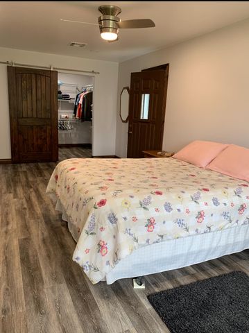 24461 Scenic Valley Drive, Cassville, MO 65625