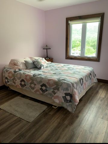 24461 Scenic Valley Drive, Cassville, MO 65625