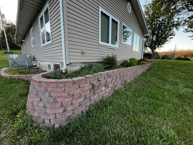 24461 Scenic Valley Drive, Cassville, MO 65625