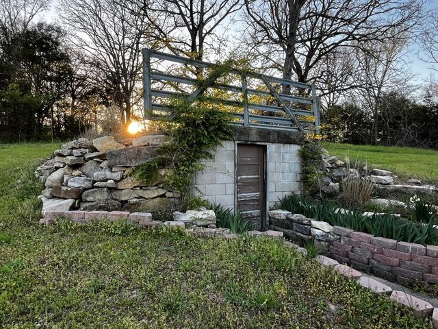 24461 Scenic Valley Drive, Cassville, MO 65625