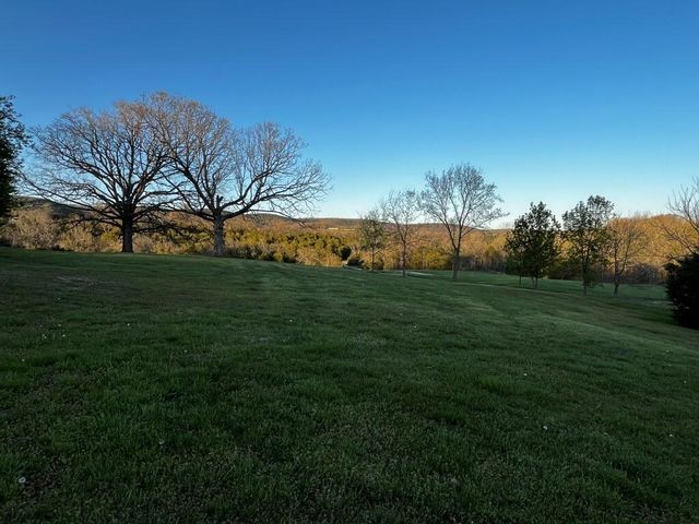 24461 Scenic Valley Drive, Cassville, MO 65625
