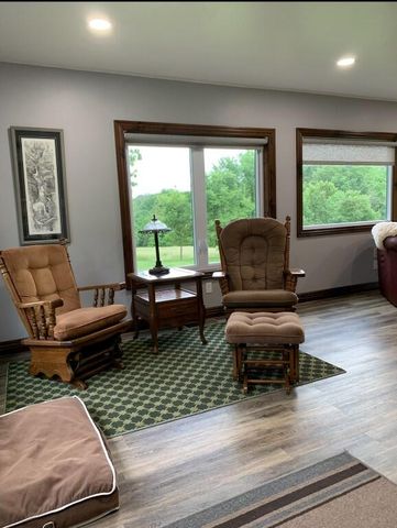 24461 Scenic Valley Drive, Cassville, MO 65625