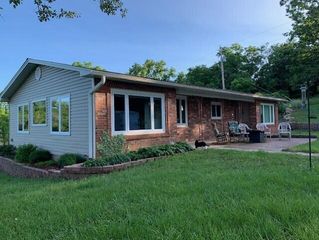 24461 Scenic Valley Drive, Cassville, MO 65625