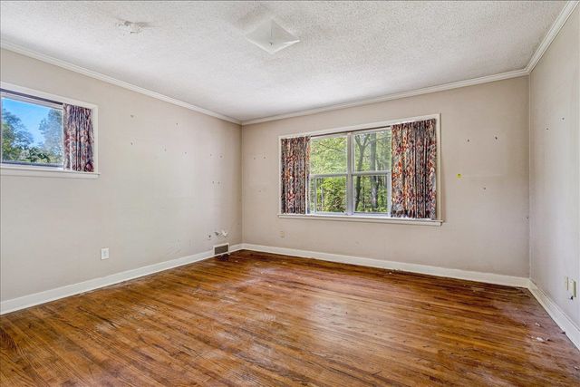 1329 E CRESTWOOD DR, Memphis, TN 38119