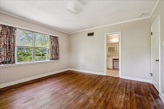 1329 E CRESTWOOD DR, Memphis, TN 38119