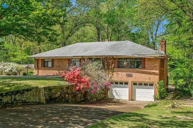 1329 E CRESTWOOD DR, Memphis, TN 38119