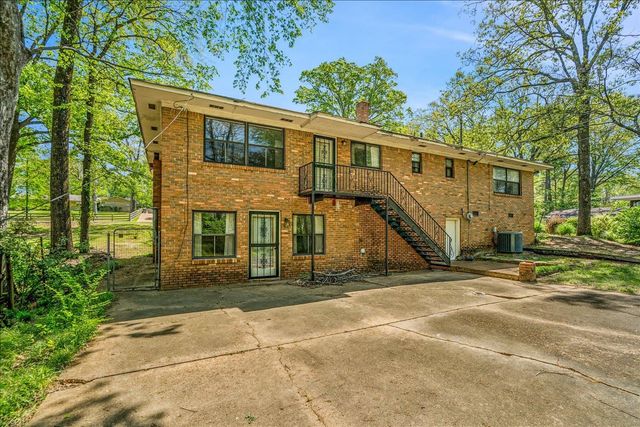 1329 E CRESTWOOD DR, Memphis, TN 38119