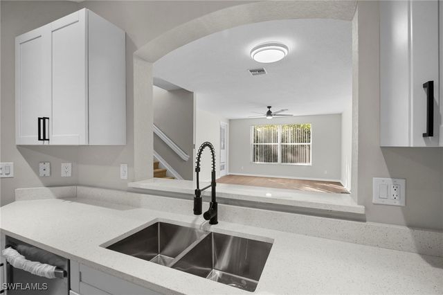 9648 Roundstone CIR, Fort Myers, FL 33967