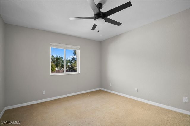 9648 Roundstone CIR, Fort Myers, FL 33967