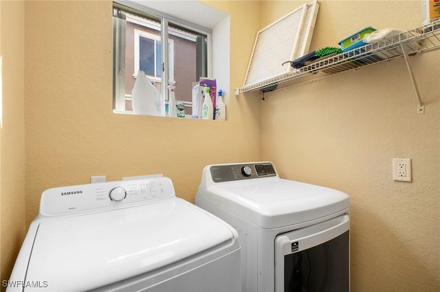 9648 Roundstone CIR, Fort Myers, FL 33967