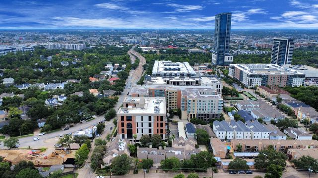 3832 W Clay Street, Houston, TX 77019