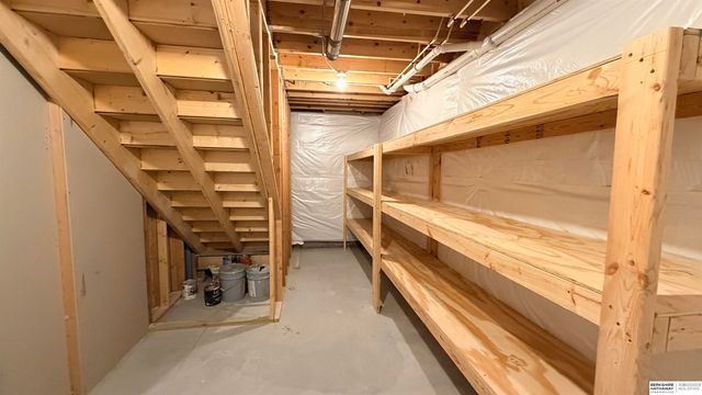 3903 S 192nd Avenue, Omaha, NE 68130