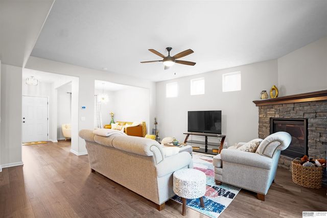 3903 S 192nd Avenue, Omaha, NE 68130