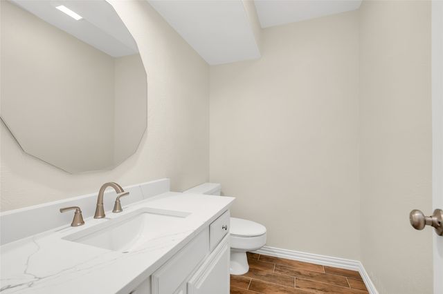 3635 Garden Brook Drive 137, Farmers Branch, TX 75234