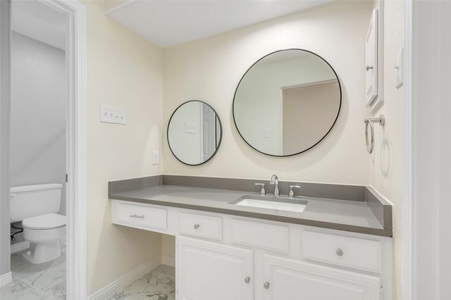 3635 Garden Brook Drive 137, Farmers Branch, TX 75234