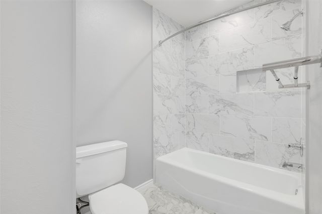 3635 Garden Brook Drive 137, Farmers Branch, TX 75234