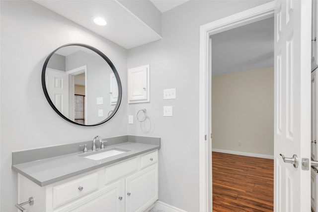 3635 Garden Brook Drive 137, Farmers Branch, TX 75234