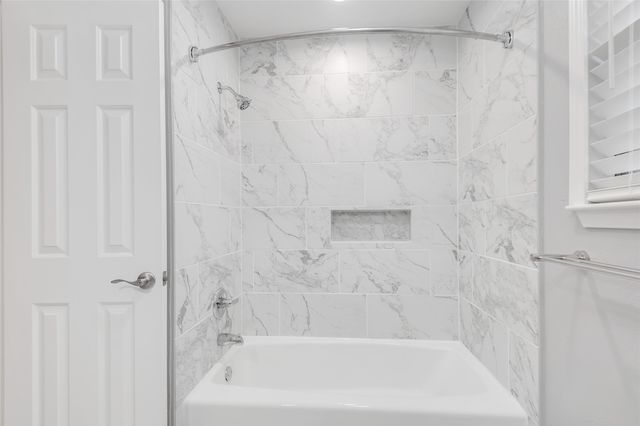 3635 Garden Brook Drive 137, Farmers Branch, TX 75234