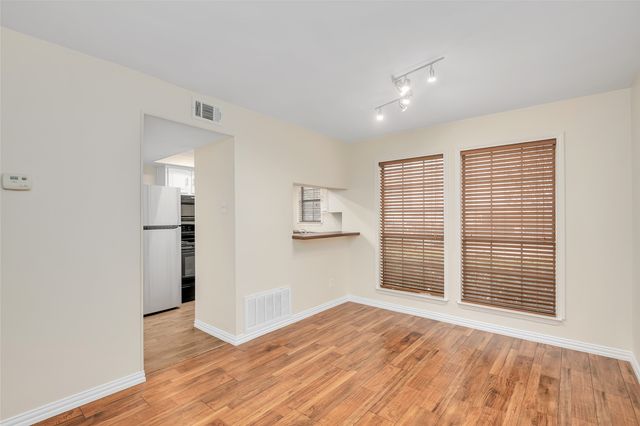 3635 Garden Brook Drive 137, Farmers Branch, TX 75234