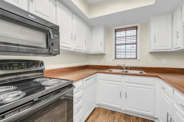 3635 Garden Brook Drive 137, Farmers Branch, TX 75234