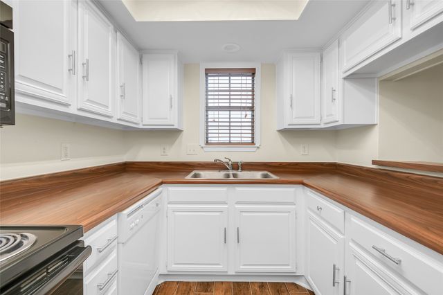 3635 Garden Brook Drive 137, Farmers Branch, TX 75234