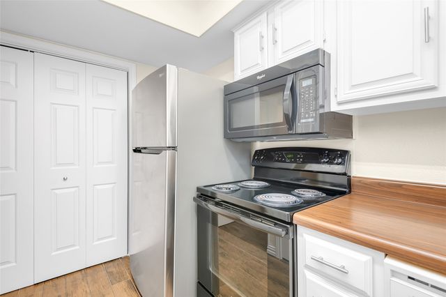 3635 Garden Brook Drive 137, Farmers Branch, TX 75234