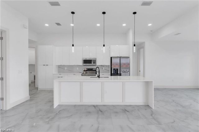 4628 Anita AVE N, Lehigh Acres, FL 33971