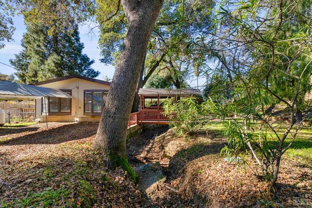 2305 Alta Vista Way, Lucerne, CA 95458