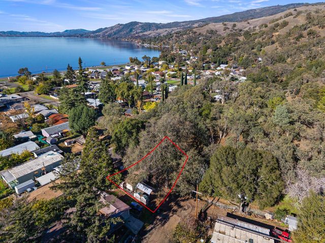 2305 Alta Vista Way, Lucerne, CA 95458