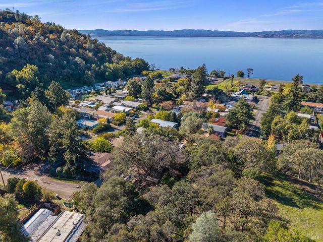 2305 Alta Vista Way, Lucerne, CA 95458