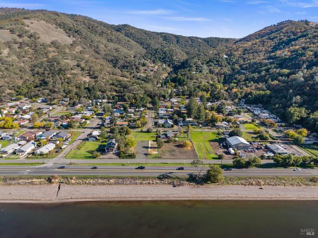 2305 Alta Vista Way, Lucerne, CA 95458