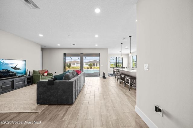 2846 Silverlefe Lane, Melbourne, FL 32940