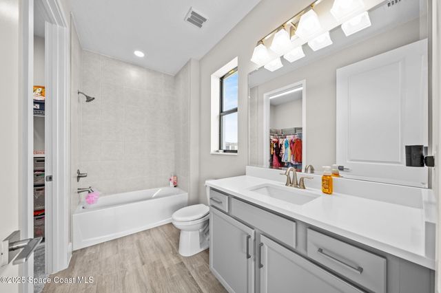 2846 Silverlefe Lane, Melbourne, FL 32940