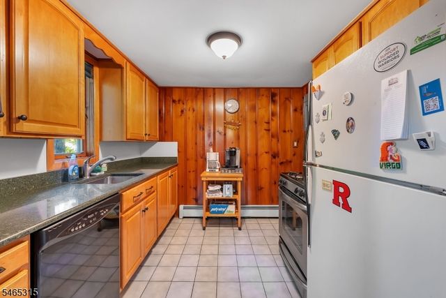 2207 Lakeside Dr W, Vernon Twp., NJ 07422