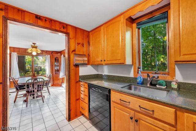 2207 Lakeside Dr W, Vernon Twp., NJ 07422