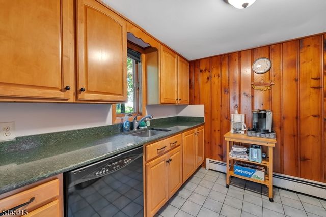 2207 Lakeside Dr W, Vernon Twp., NJ 07422