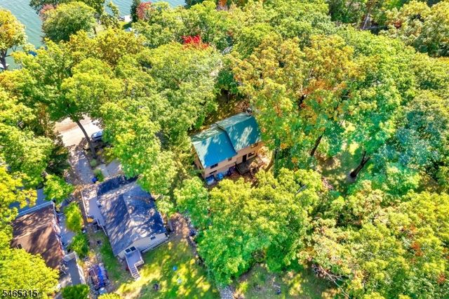 2207 Lakeside Dr W, Vernon Twp., NJ 07422