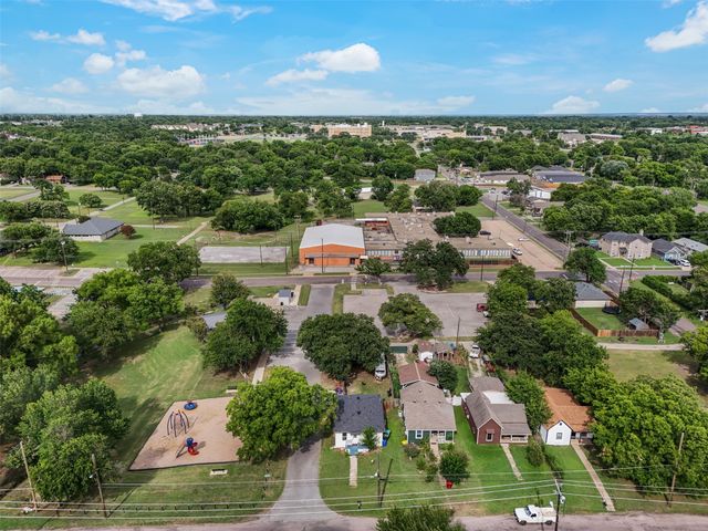 911 N Branch Street, Sherman, TX 75090