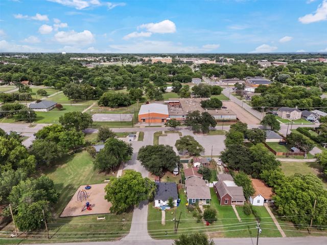 911 N Branch Street, Sherman, TX 75090