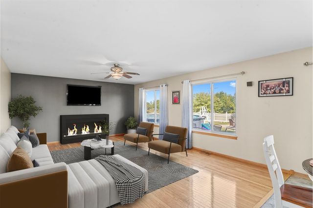 1514 Spring Oaks Drive, Joliet, IL 60431