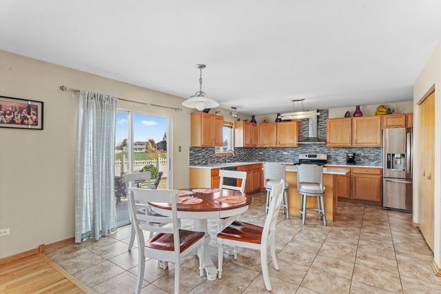 1514 Spring Oaks Drive, Joliet, IL 60431