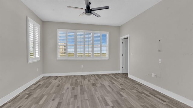 1237 SAVONA DRIVE NE, St Petersburg, FL 33702