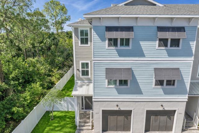 1237 SAVONA DRIVE NE, St Petersburg, FL 33702