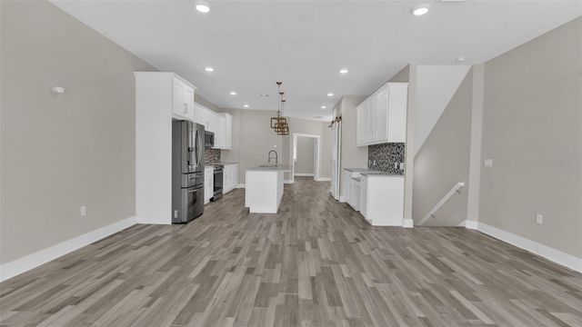 1237 SAVONA DRIVE NE, St Petersburg, FL 33702