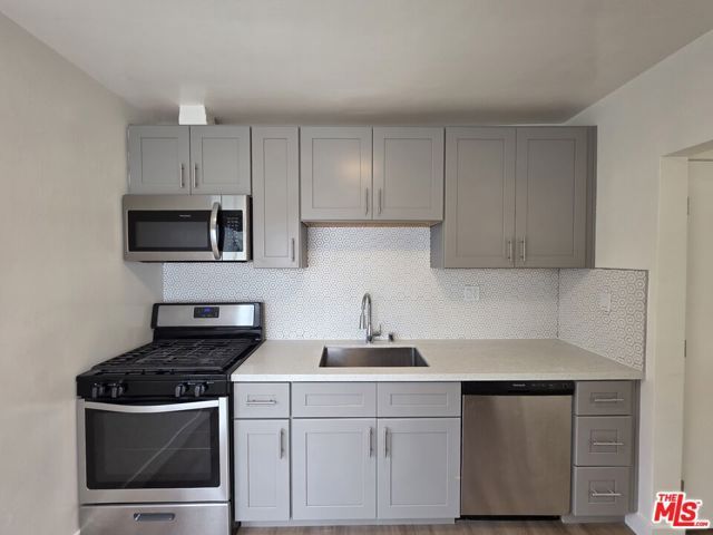 827 9th Street 7, Santa Monica, CA 90403
