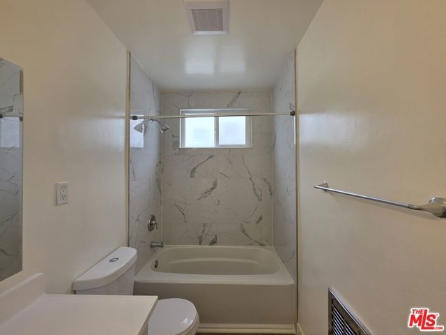 827 9th Street 7, Santa Monica, CA 90403