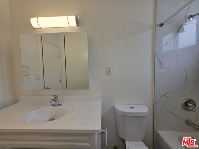 827 9th Street 7, Santa Monica, CA 90403